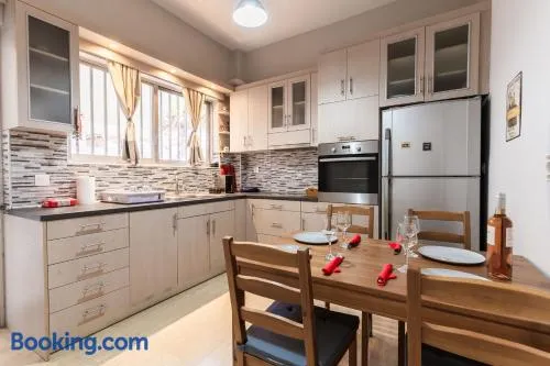 Alimos Apartment - Image 1