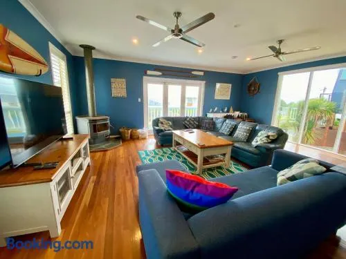 Blue Jetty Beach House in Sunderland Bay - Image 1