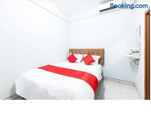 Hotel Cemara Gading - Image 1