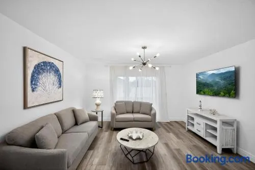 Charming Home in Port Charlotte - Sunshine Getaway 3BR - 2BA - Image 1