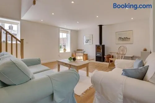 2 Bed in Sudbourne oc-lodfb - Image 1