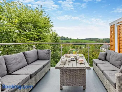 2 Bed in Barnstaple oc-94038 - Image 1