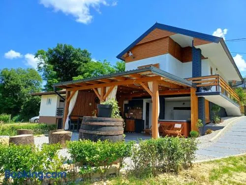 Vineyard Home 04 by GREEN Croatia - Image 1