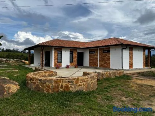 Casa Roca con piscina Hospedaje Campestre - Image 1