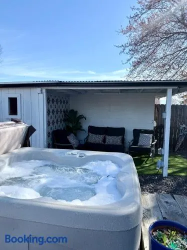 Southern Comfort - Hot tub - Modern - Relaxing - Image 1