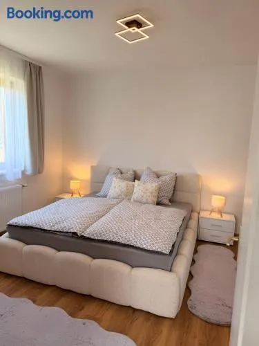Premium Residence JR - Modern Design & Free Parking - Image 1