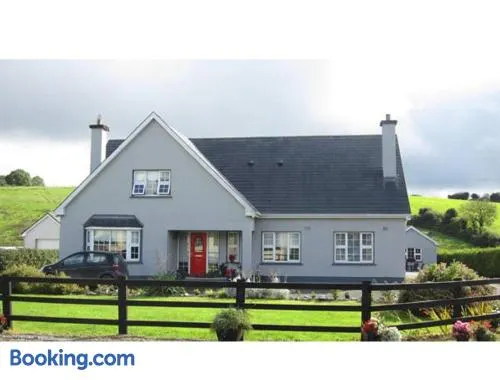 Derghaven B&B, Hostel & Self Catering - Image 1