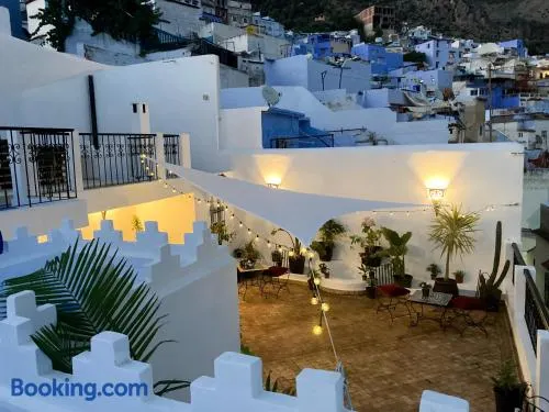 Dar Hannan - Image 1