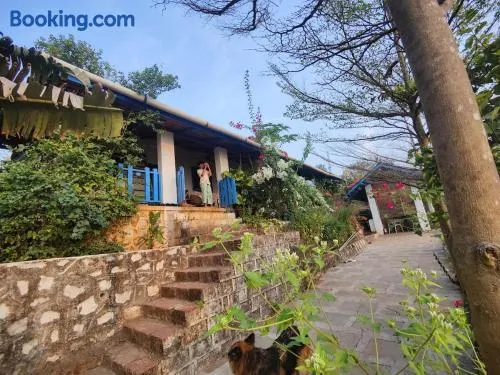 Farmer's Deck Farmstay - Hill Top Villa - Image 1