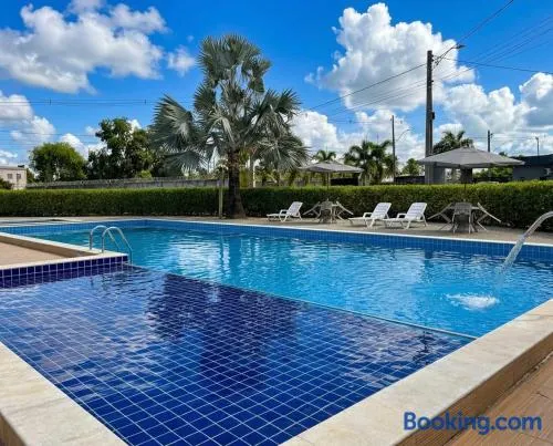 Casa com Piscina - Condomínio - Próx a Praia - Image 1