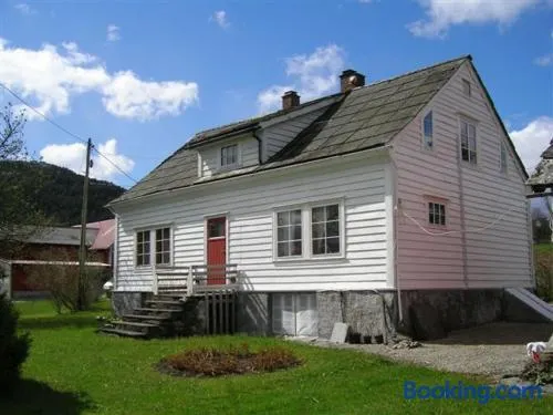 Presthus Gård - Image 1