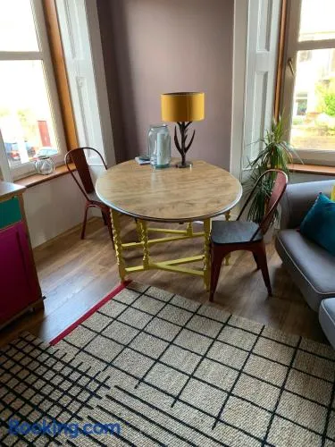 Castle Apt - Lovely 3-bed flat - Sunny Garden - By the Beach - Image 1