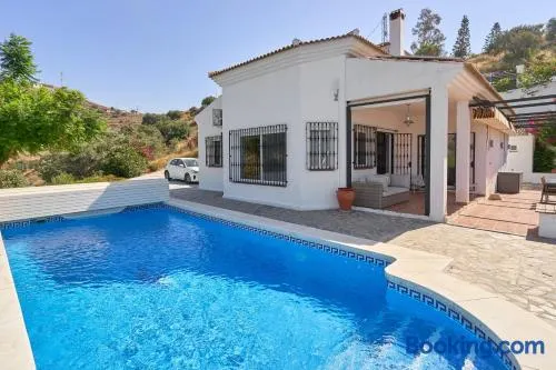 Villa mit Terrasse, schnellem Internet und privatem Pool | Bergblick - Image 1