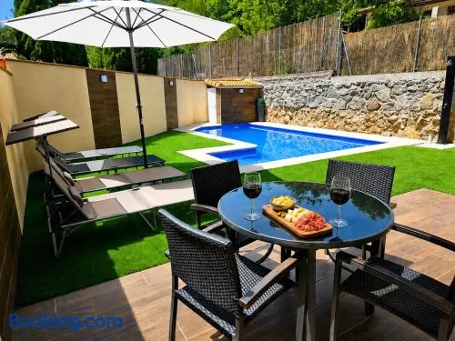Acogedor chalet con jardín ideal para desconectar - Image 1