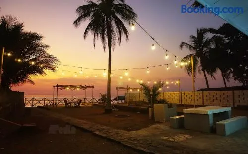 Villa Apedia Anyer, 3 Kamar, Pantai Pasir Putih - Image 1