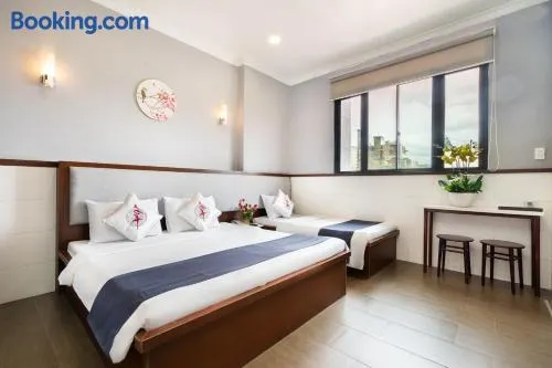 Văn Hoa Hotel - Image 1