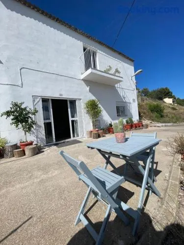 Garage House - Image 1