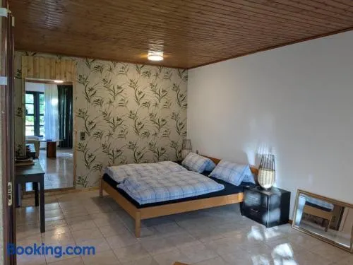 Monteur Budget Zimmer - Image 1