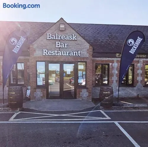 Balreask Bar, Restaurant & Guest Accommodation - Image 1