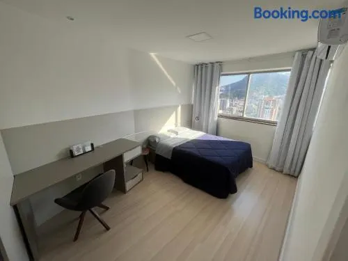 Apartamento com Vista Imperdível - Image 1
