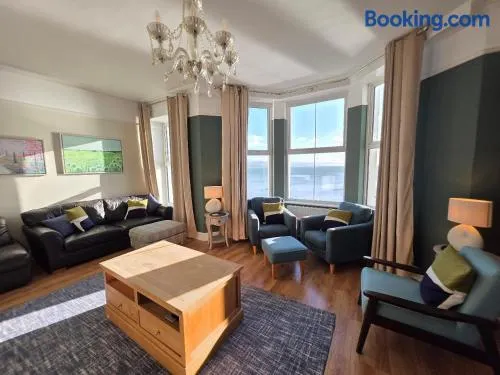Glan y Mor, Sleeps 20, 8 Bedrooms, 8 Bathrooms, Seafront, Criccieth - Image 1