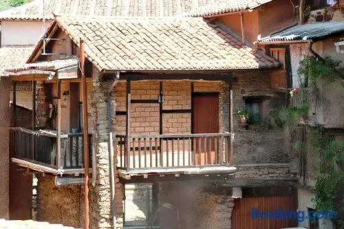 Charming House in Robledillo de Gata with Fireplace and Terrace - Image 1