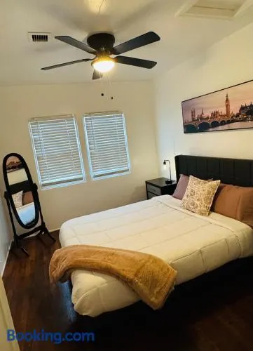 Cozy 1bed Home near Down Town SD - Image 1