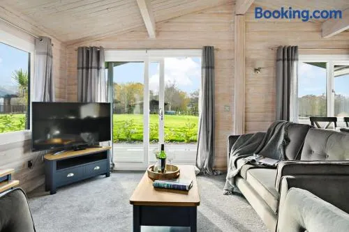 Chestnut, 6 Fingle Glen Lodges - Free Parking & WiFi - Pets - Image 1
