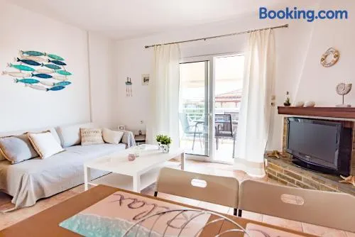 Siviri center apartment - walk to beach - Image 1