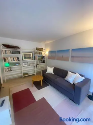 Lovely studio apartment - Image 1
