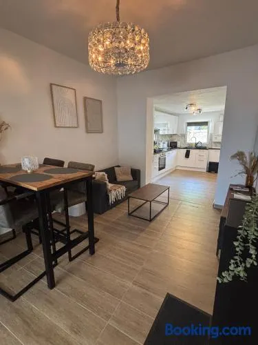 Modern apartment in Brussels, ground floor - Image 1