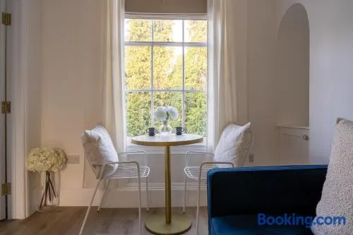 Romantic Georgian Hideaway in Central Bath - Image 1