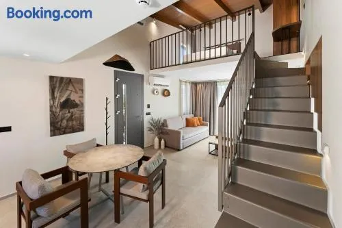 Luxury Suites with BBQ next to Heraklion by Kalles Homes & Suites - Image 1