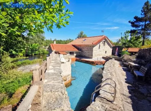 Charming villa in Segões with a private pool - Image 1