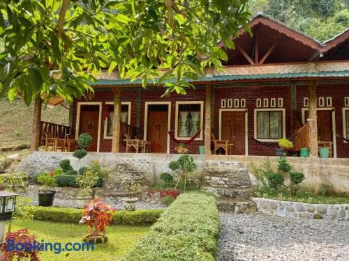 Sahnan Guest House - Image 1