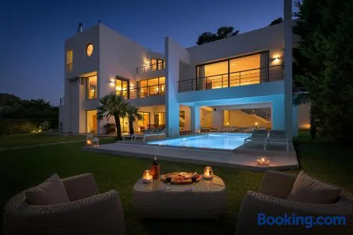 Ixian Hilltop Villa - Image 1