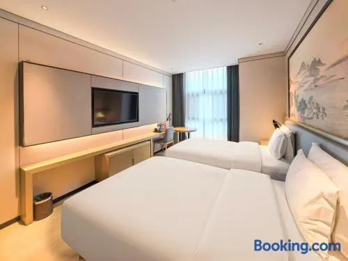 JingDuWanGuoHotel,Near North 2nd Ring Road - Image 1