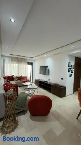 Appartement de Luxe à Eden Mansouria avec 5 piscine, proche de la mer - Image 1