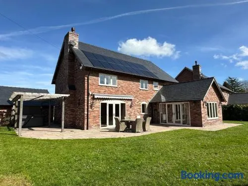 Stocks Lane Cottage - Image 1