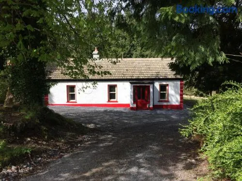 Carrickamore Cottage - Image 1