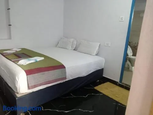 hampicallingstay - Image 1
