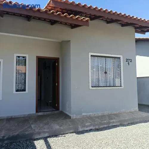 Casa para grupos de pessoas em Barra Velha SC - Image 1