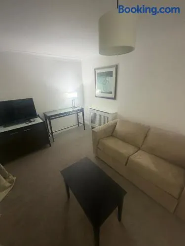 Luxury 2 Bed Apartment Central Yarm - Image 1