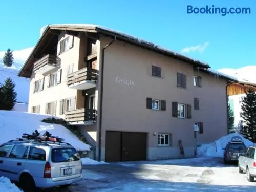Gelgia Sommer-Salis - Image 1
