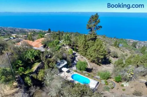 Villa Finca Tijarafe mit beheiztem, abdeckbarem Pool - Image 1