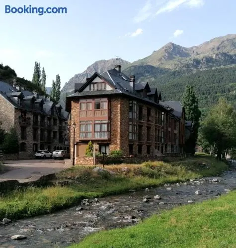 Apartamento con encanto en Sallent de Gállego - Image 1