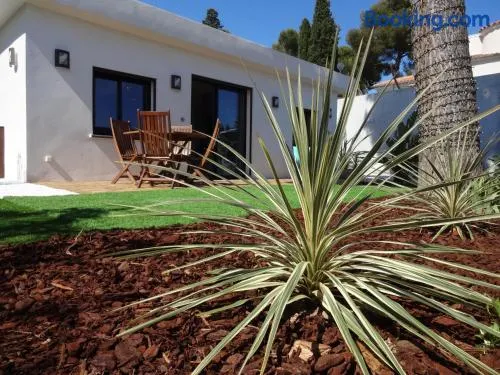 La VILLA SANARY Coeur de Portissol - Parking privé- Prise recharge voiture - Image 1