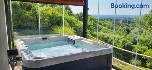 Mountain Villa Carin - Jacuzzi - Panoramic View - 4 Bedrooms - Free Private Parking - Near Zagreb - Image 1