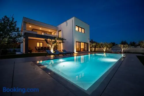 Villa Luen near Pula with large garden and private pool for families - Image 1