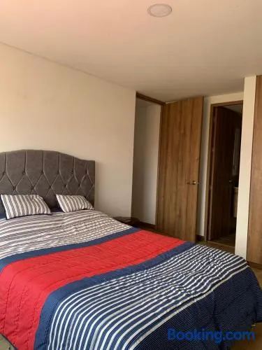Habitación Privada en Paipa Centro Excelente Ubicación - Image 1